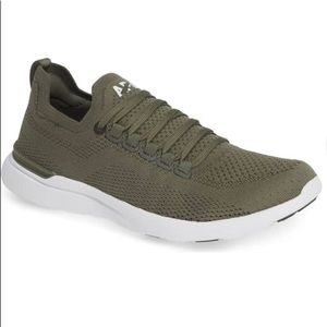 Brand new APL techloom breeze knit running shoe